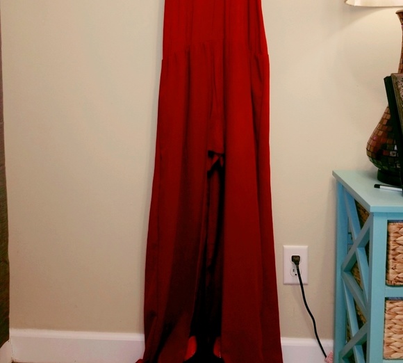 A Dark Red Sexy Dress! - Picture 4 of 5